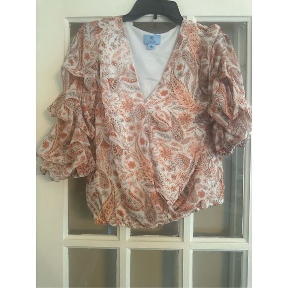 CeCe peach paisley ivory size small Elbow Sleeve Split-Neck Blouse - Picture 7 of 7